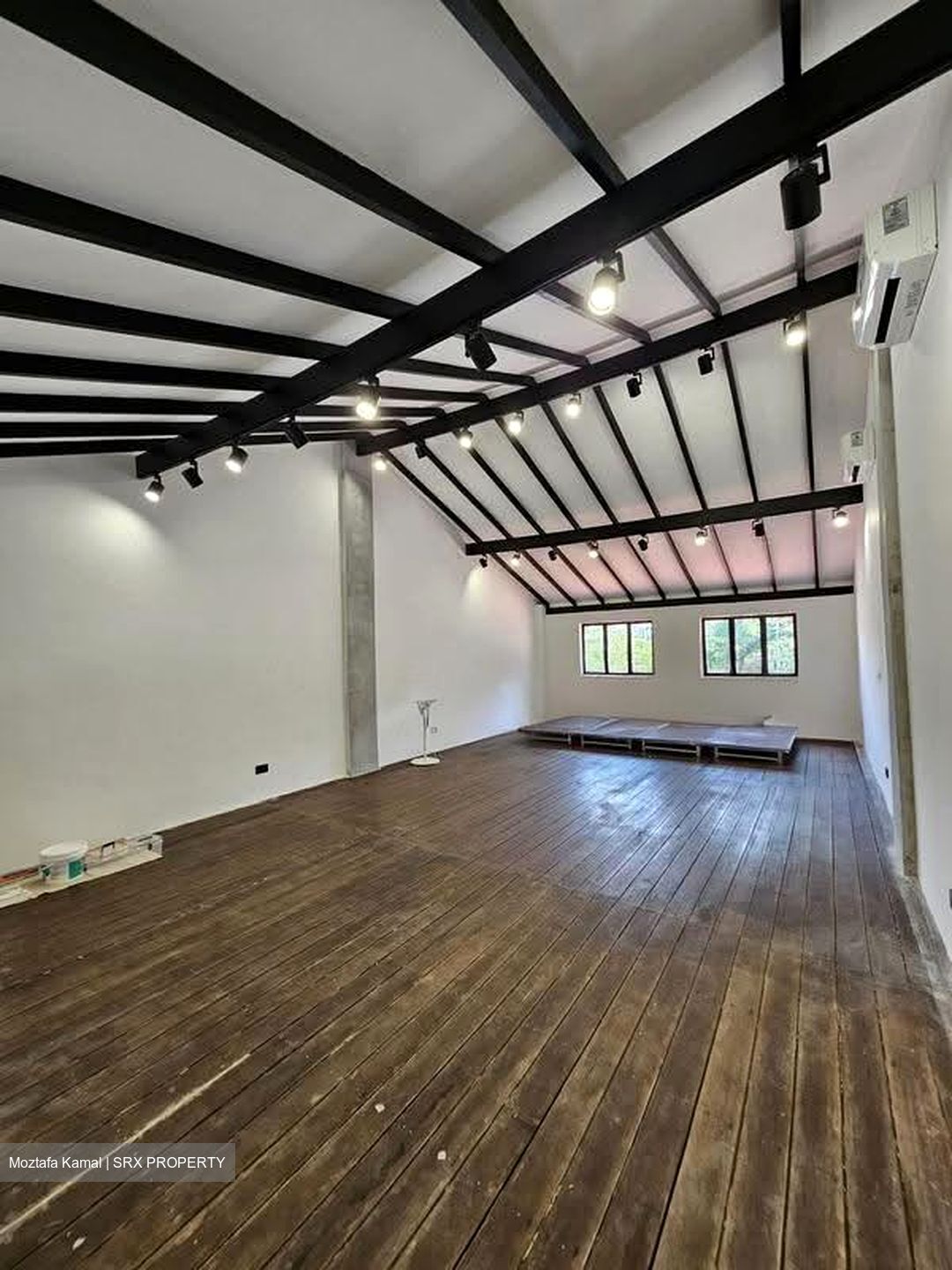 Changi Road (D14), Shop House #627411391